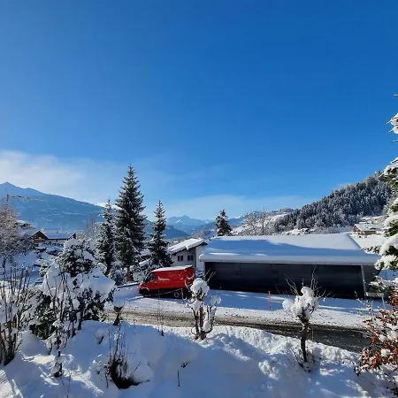 Half With Garden & Balcony - 2' To Bus Apartamento *