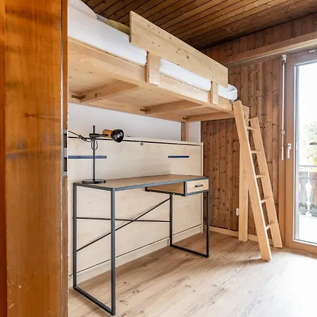 Half With Garden & Balcony - 2' To Bus Appartement *