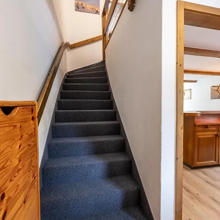 Half With Garden & Balcony - 2' To Bus * Laax