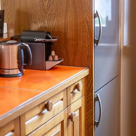 Apartamento Half With Garden & Balcony - 2' To Bus *