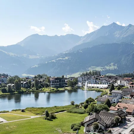 Half With Garden & Balcony - 2' To Bus Apartamento