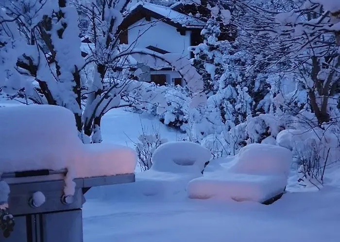 Half With Garden & Balcony - 2' To Bus Appartement