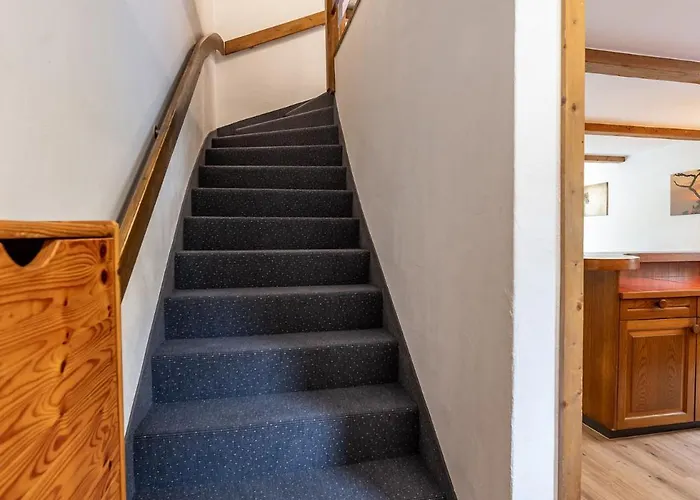 Half With Garden & Balcony - 2' To Bus * Laax