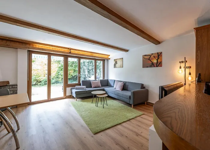 Appartement Half With Garden & Balcony - 2' To Bus Laax