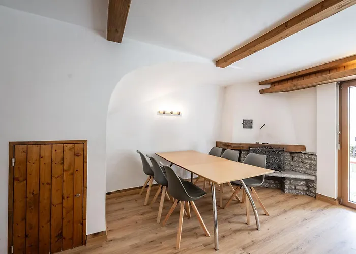 Half With Garden & Balcony - 2' To Bus Laax