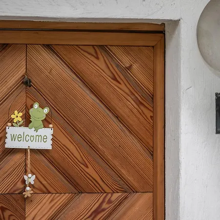 아파트 Half With Garden & Balcony - 2' To Bus