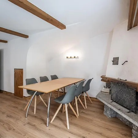 Half With Garden & Balcony - 2' To Bus Apartamento Laax