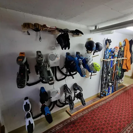 Half With Garden & Balcony - 2' To Bus Apartamento Laax