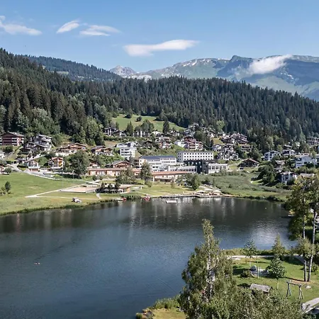 Half With Garden & Balcony - 2' To Bus *